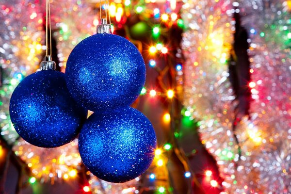 Christmas tree toys, tinsel, garland