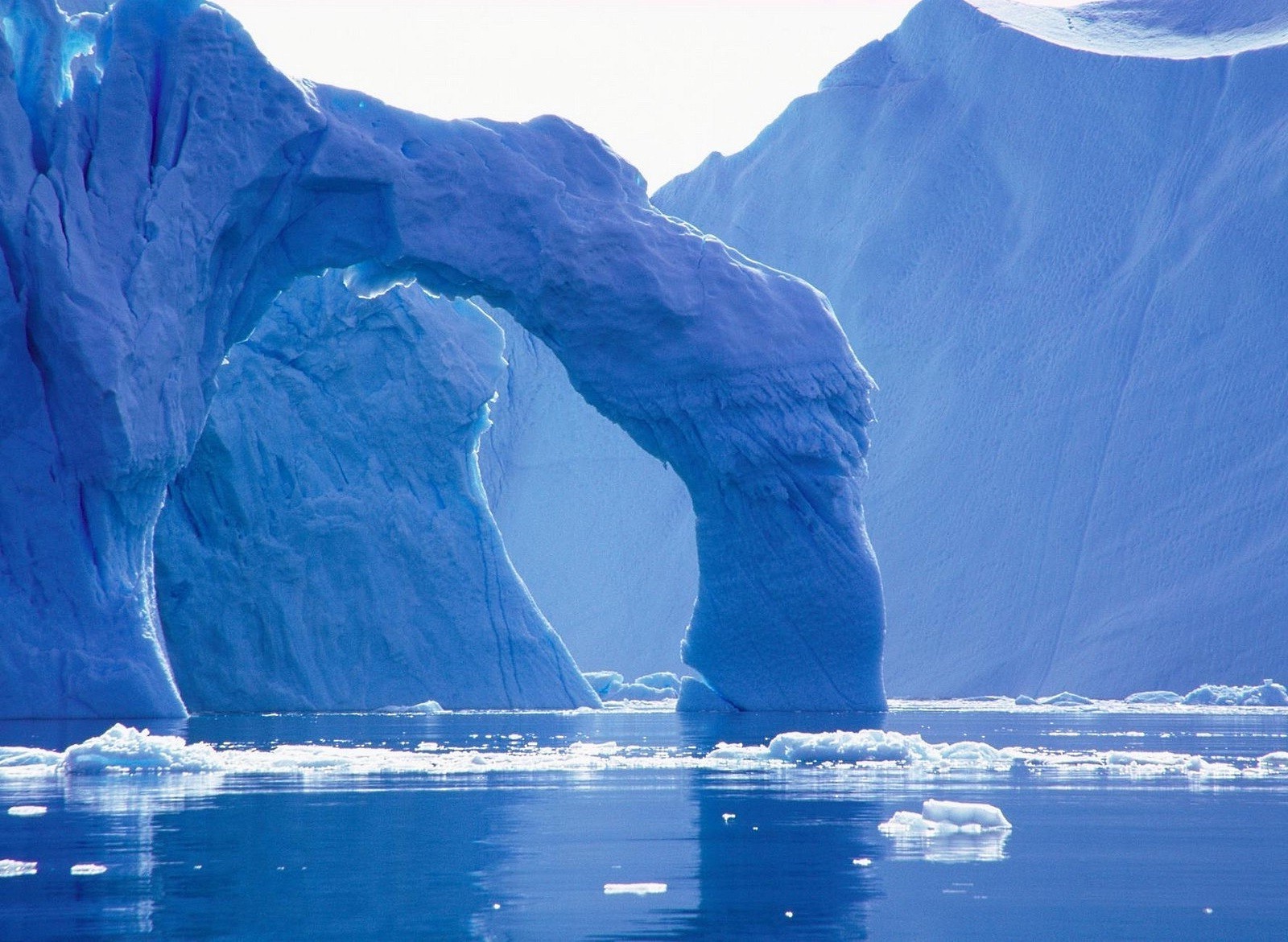 winter eis schnee wasser eisberg frostig kälte natur schmelzen gefroren gletscher im freien meer frost ozean reisen landschaft