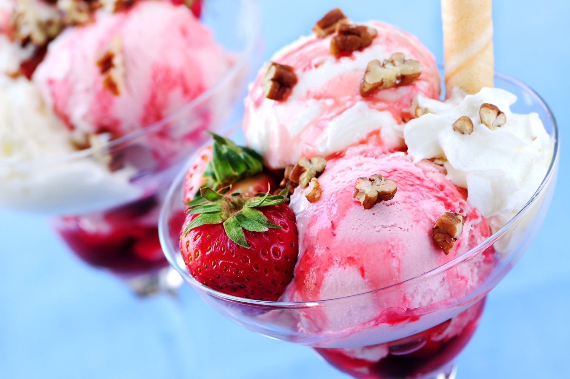 nourriture et boissons crème scoop fraise doux congelé vanille glace baie fruits sorbet crémeux produits laitiers délicieux froid alimentaire été chocolat framboise