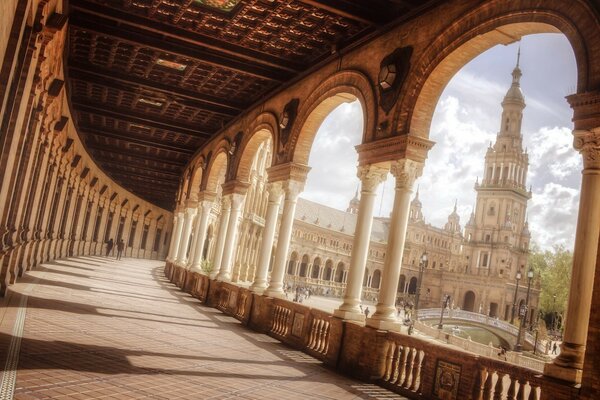 Arquitectura antigua de vanos arqueados