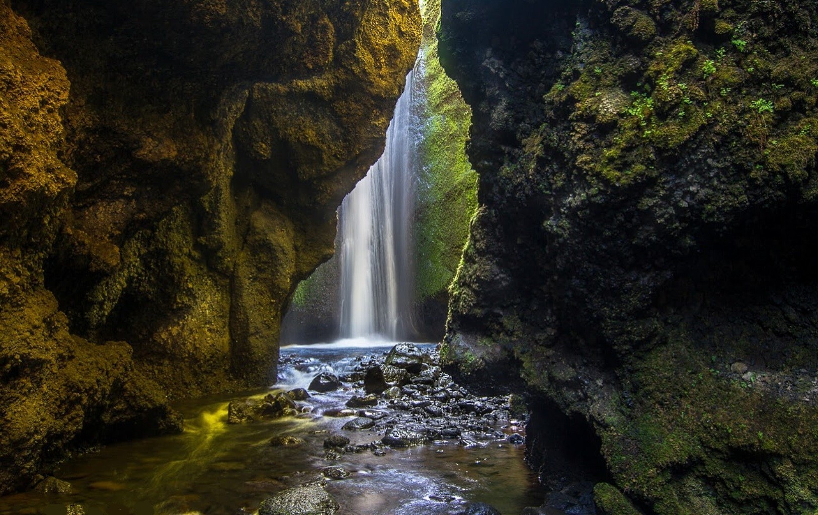 瀑布 水 瀑布 河 岩石 旅游 户外 景观 山 洞穴 自然 流 湿 秋天 峡谷 交通 日光 级联 风景 木材