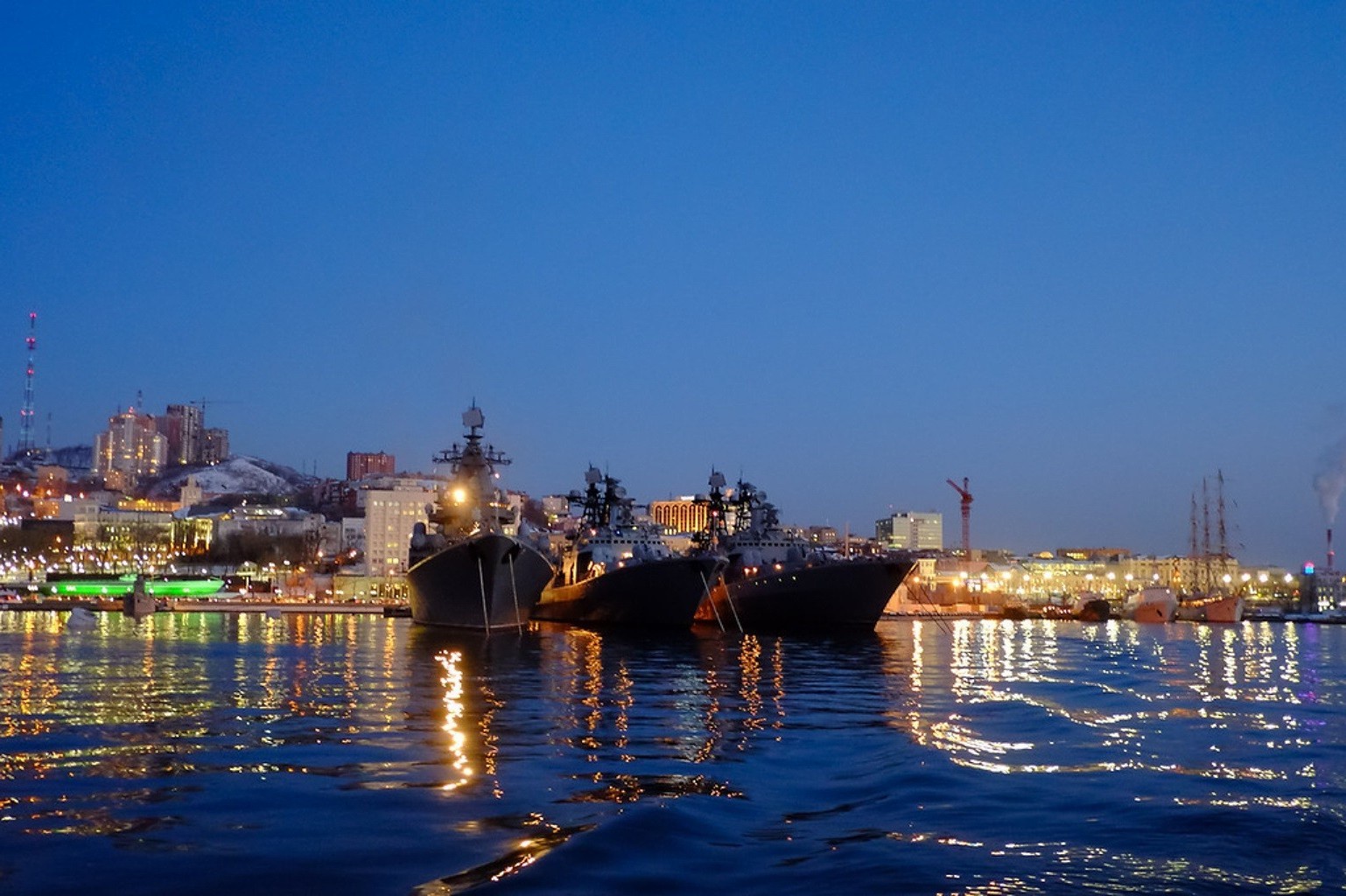 miasta wody jednostka pływająca podróże port statek zachód słońca morze system transportu zmierzch molo wieczór niebo odbicie rzeka łódź architektura port