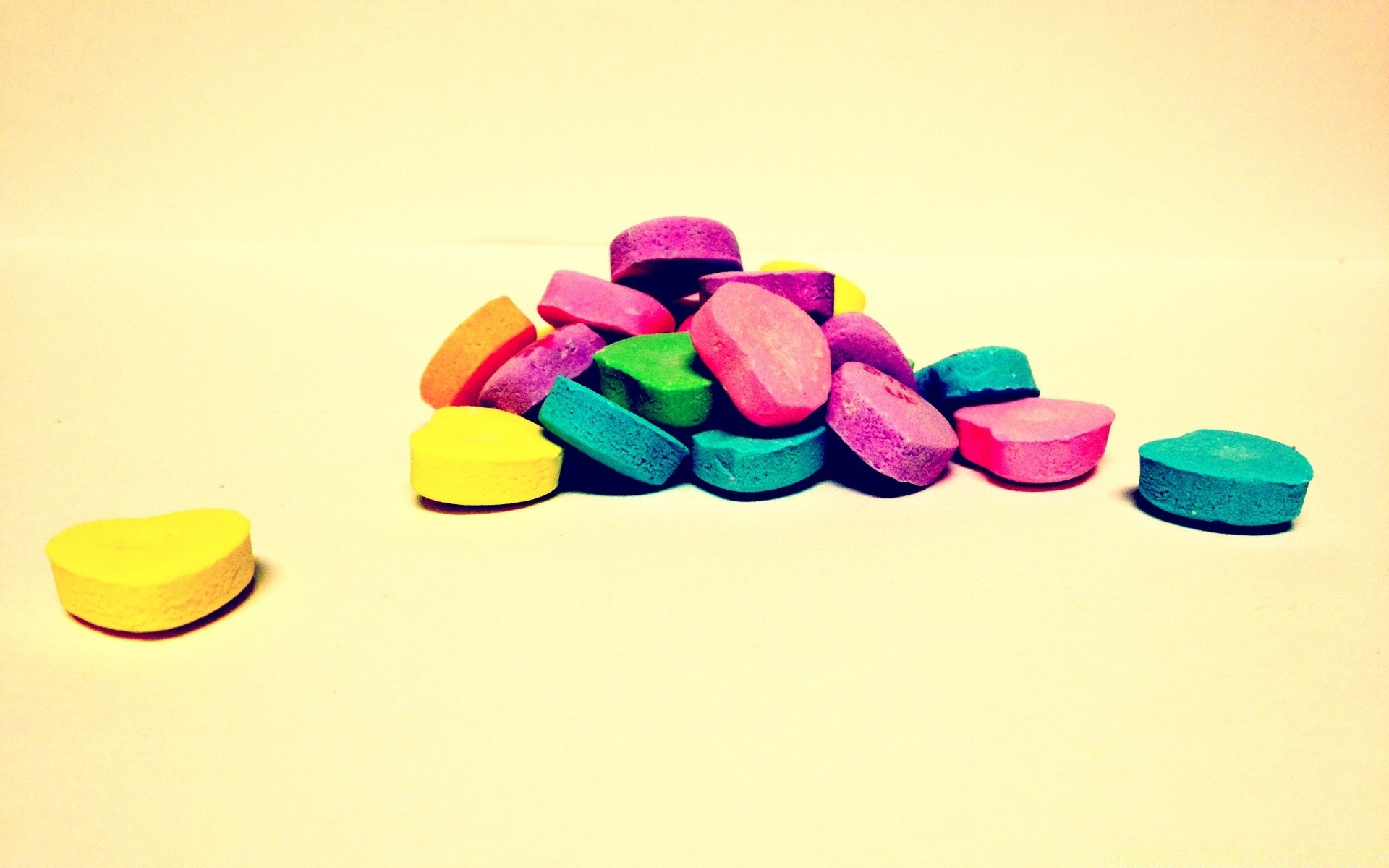 san valentino pillola medicina trattamento dolore capsula prescrizione trattamento farmaco malattia assistenza sanitaria colore analgesico medico aspirina malattia variegato dosaggio desktop malato