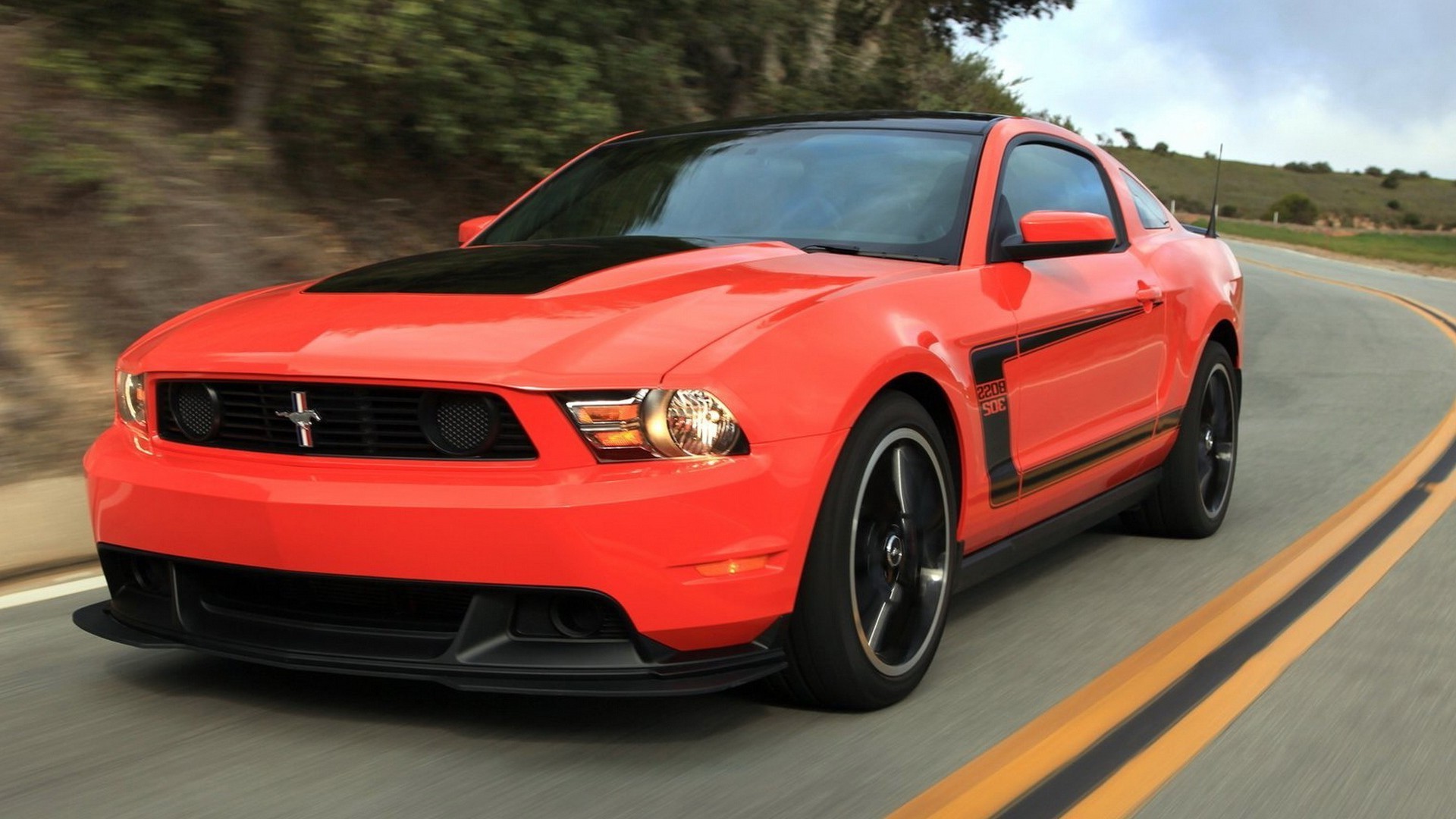 Красный Ford Mustang без смс