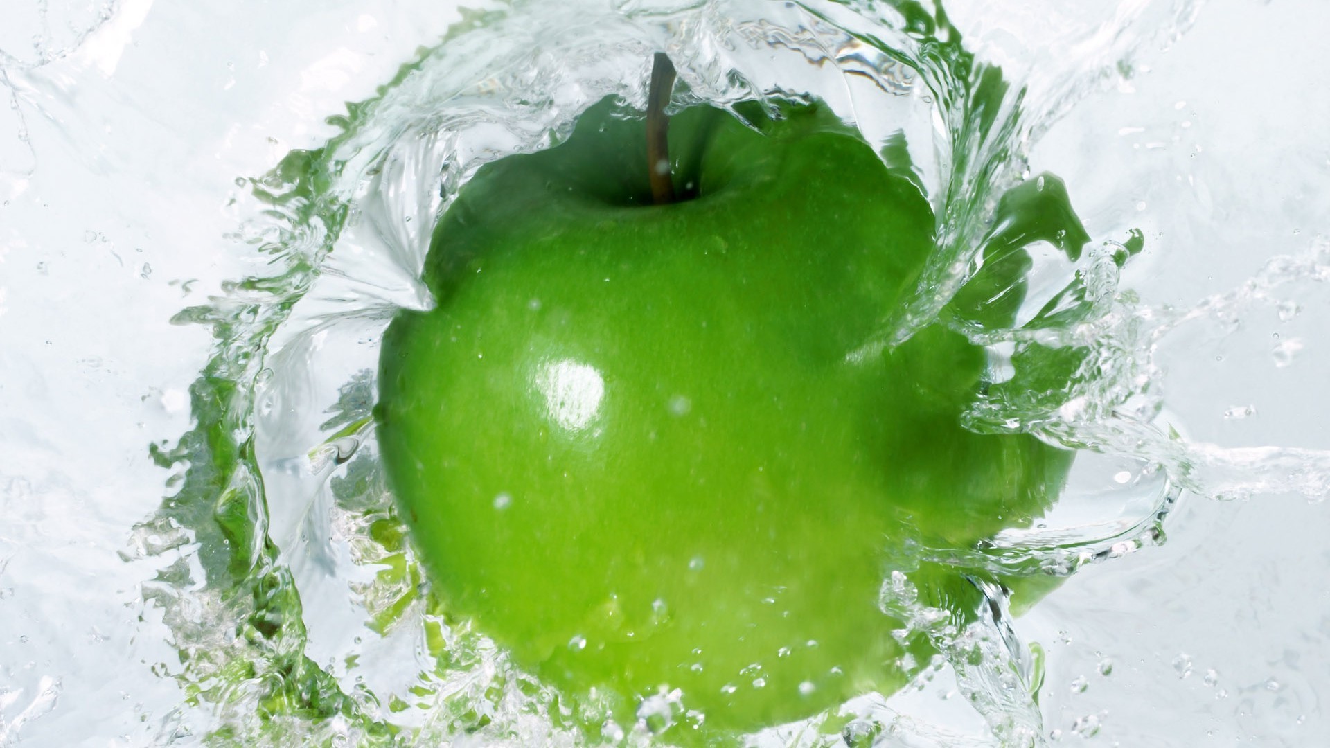 gotas e água molhado gota comida frutas água saudável natureza frescura respingo frio maçã saúde bolha dieta