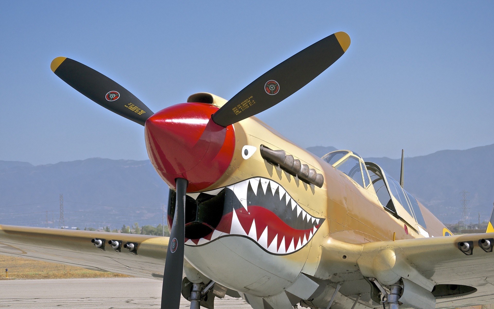 luftfahrt flugzeug flugzeug transportsystem auto fliegen reisen flughafen flug motor propeller himmel militär im freien flugzeug luft
