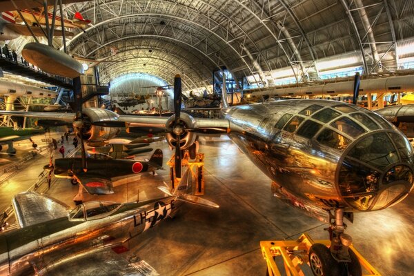 Flugzeugwerkstatt zur Montage von Flugzeugen