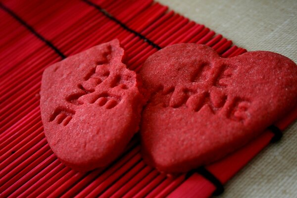 Coeurs sous la forme de biscuits pour le matin