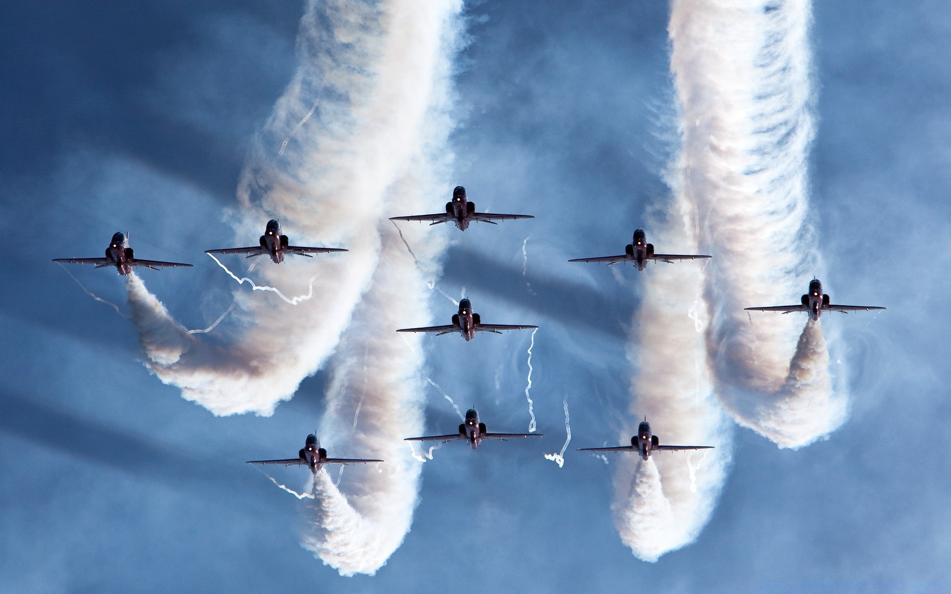 aviação avião avião voo asa precisão ar voar militar avião habilidade perigos carro acrobacias lutador helicóptero ao ar livre luz do dia