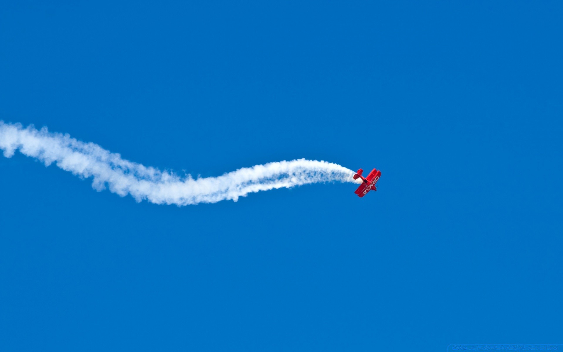 aviación avión avión vuelo avión humo volar aire cielo luchador precisión militar acrobacias aéreas coche velocidad acción formación geológica rápido sistema de transporte