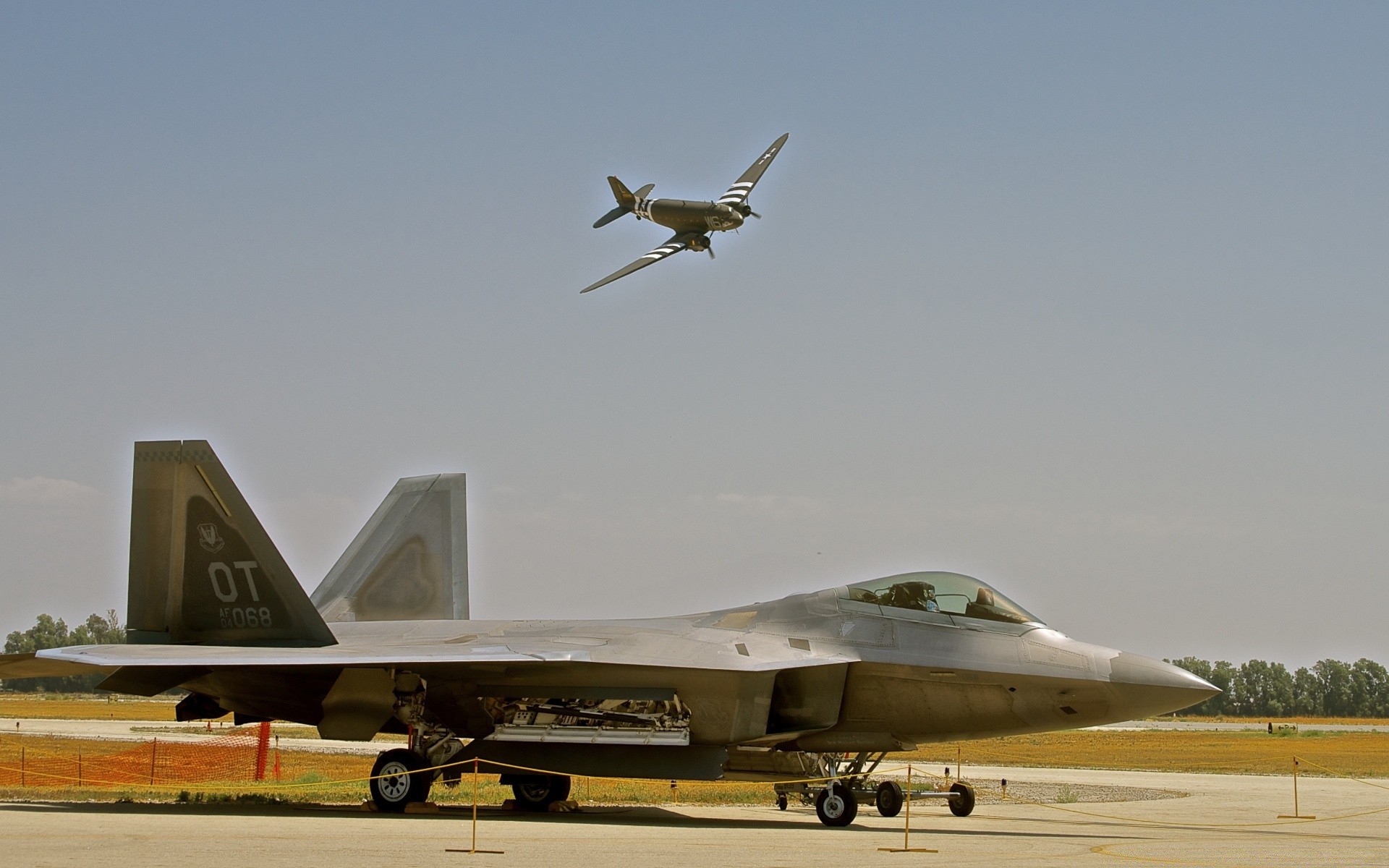 aviação avião avião aeroporto militar voo avião sistema de transporte força aérea carro voar ar decolagem lutador pista bombardeiro marinha viagens cockpit