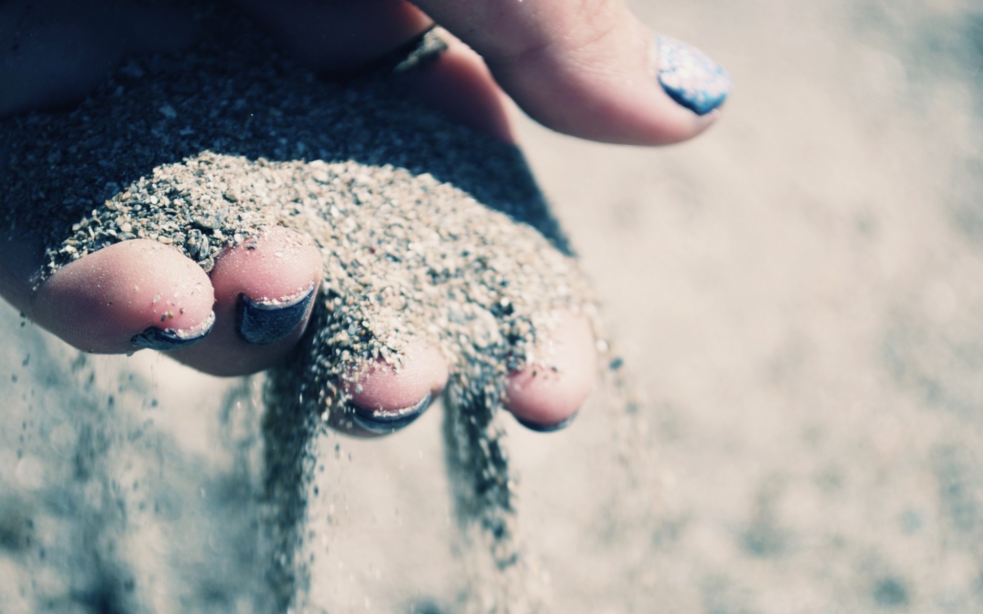 makroaufnahme nass frau strand mädchen hände sand eins wasser haut im freien entspannung erwachsener junge kind sommer füße lebensstil natur