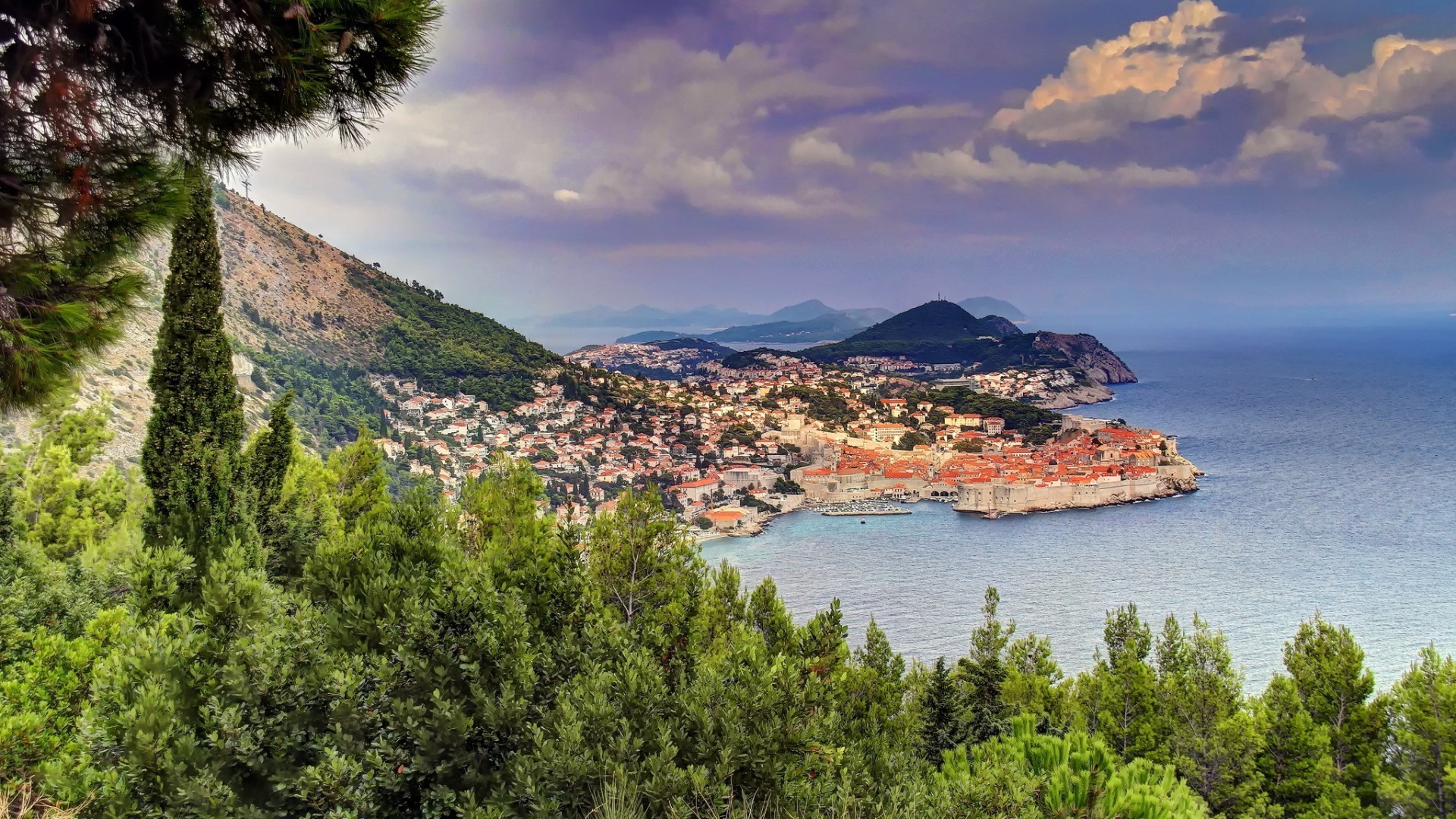 mar y océano agua viajes naturaleza paisaje cielo montaña mar al aire libre árbol mar escénico isla verano espectáculo turismo