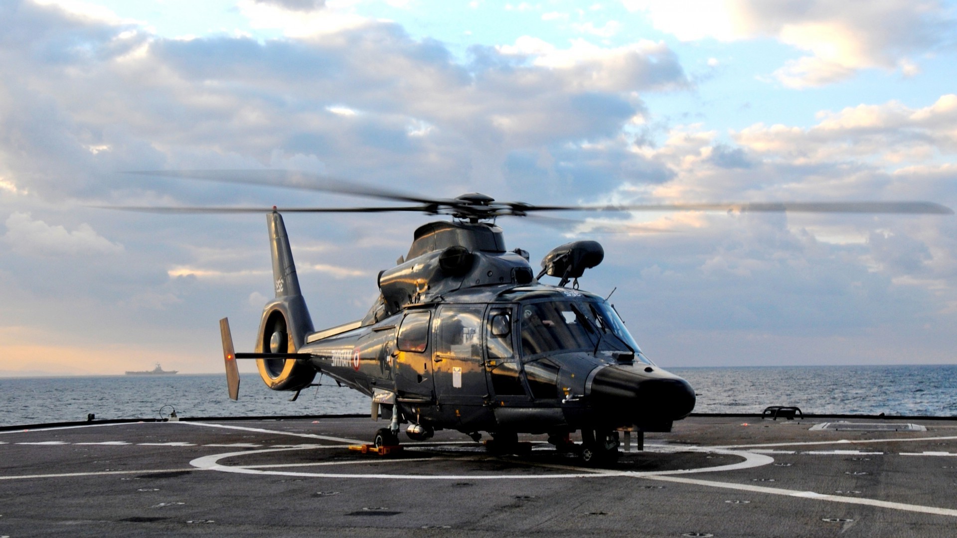 hélicoptères avion voiture système de transport avion militaire hélicoptère mer voyage ciel eau aéroport