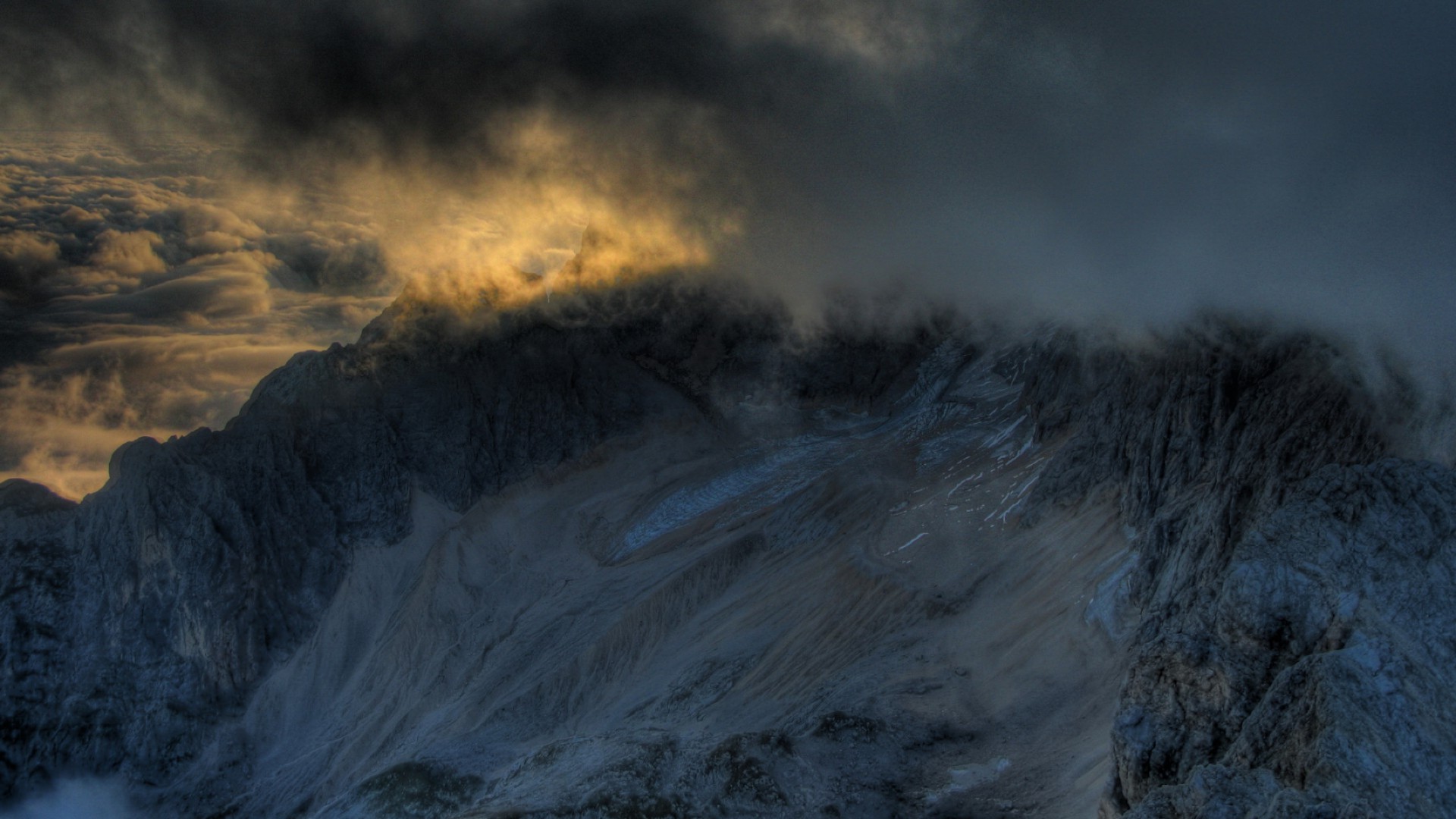 岩石 巨石和石头 巨石和石头 景观 风暴 日落 雾 雪 冬天 山 天空 自然 天气 雾 水 黎明 岩石 晚上 光 户外 旅行 雨