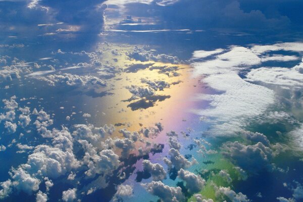 Vista dalla finestra dell aereo sopra il mare