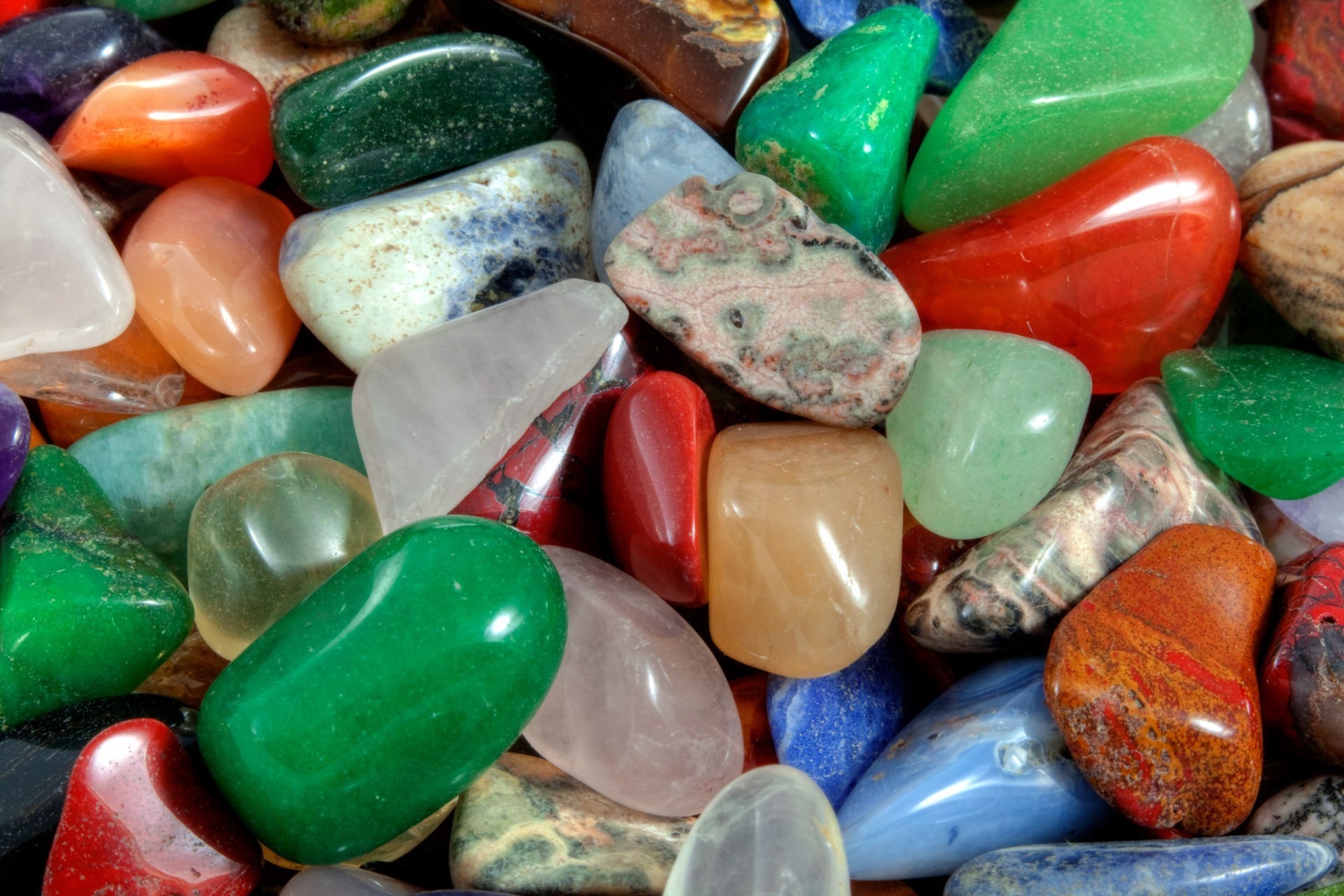 камень рабочего стола вид конфеты камень цвет ювелирные изделия яркий таблетки яшма многие здоровья драгоценные медицина