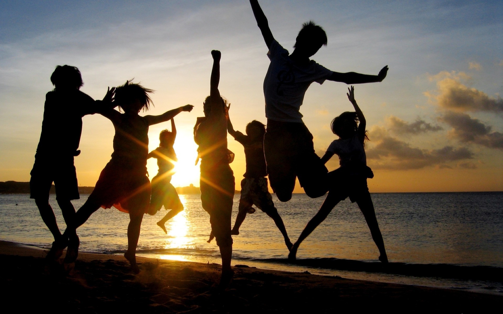 música baile hombre puesta de sol silueta ocio placer bailarín amor playa mujer iluminado acción movimiento niño niño dos placer concurso