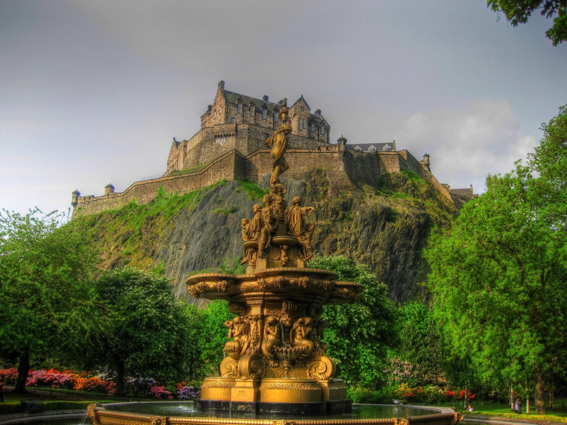 locks architecture travel ancient outdoors old religion building temple sky castle tourism traditional landmark