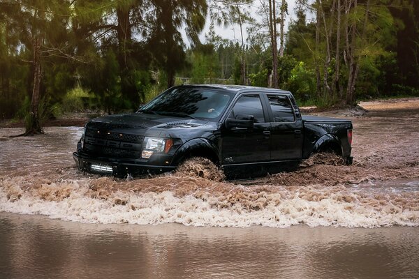 Ford ne voit aucun obstacle