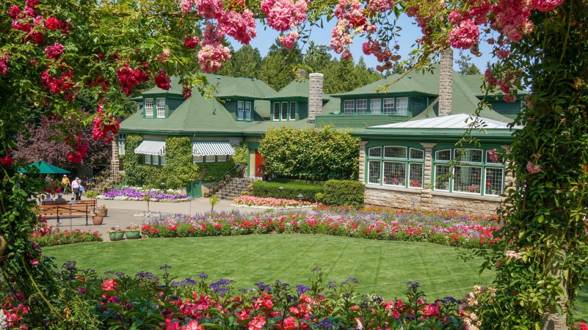 häuser und ferienhäuser blume garten haus rasen baum hof sommer familie flora zuhause architektur haus im freien