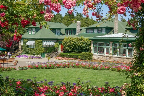 Casas y cabañas en el Jardín de flores