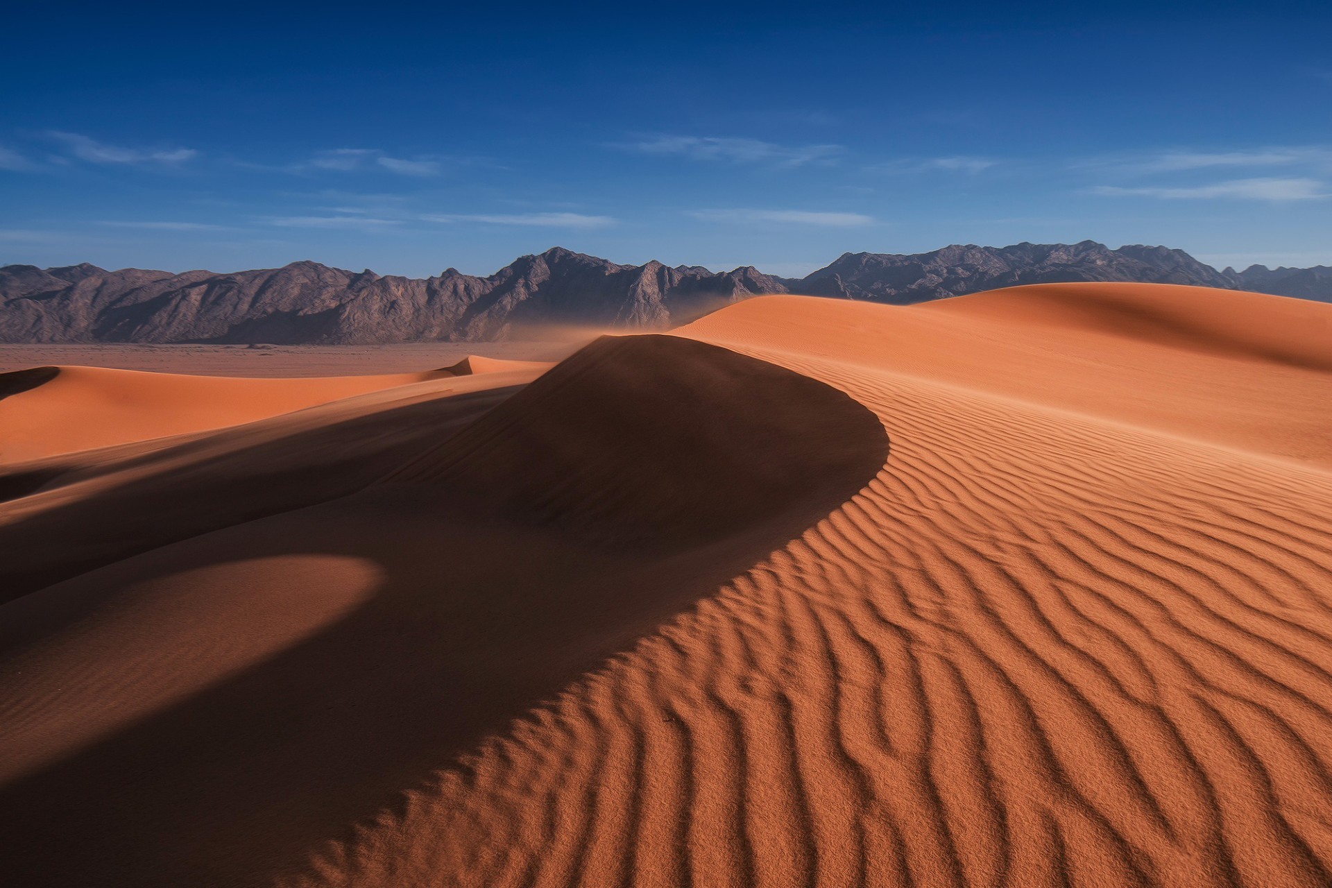 désert sable dune aride sec stérile paysage voyage colline aventure chaud aube coucher de soleil sécheresse unique à distance