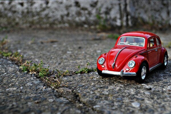 Prise de vue macro d une voiture sur l asphalte