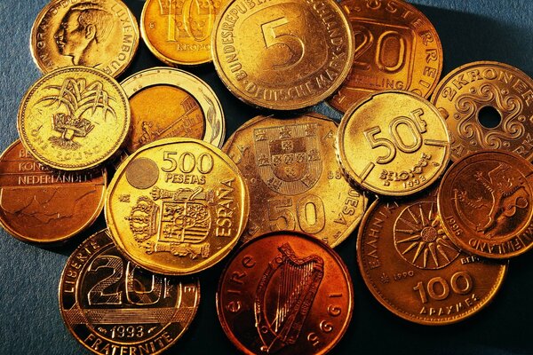 Gold coins of different denominations