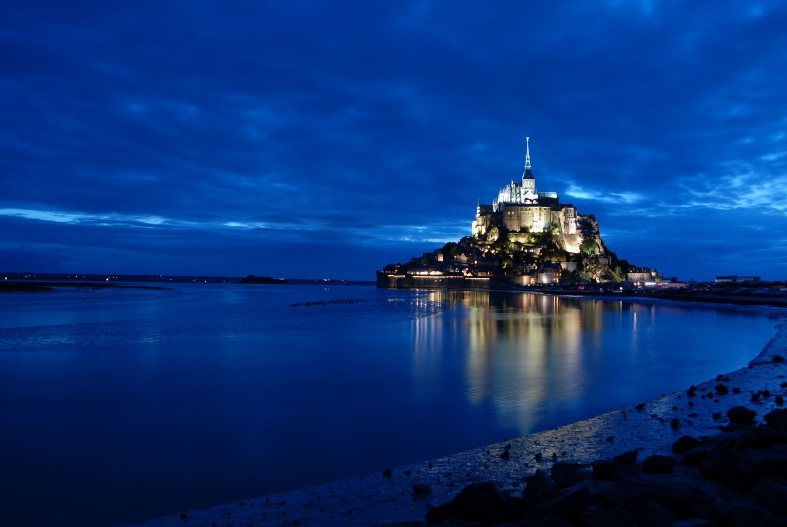 ciudades y arquitectura agua puesta del sol mar viajes crepúsculo reflexión cielo noche amanecer al aire libre navegación