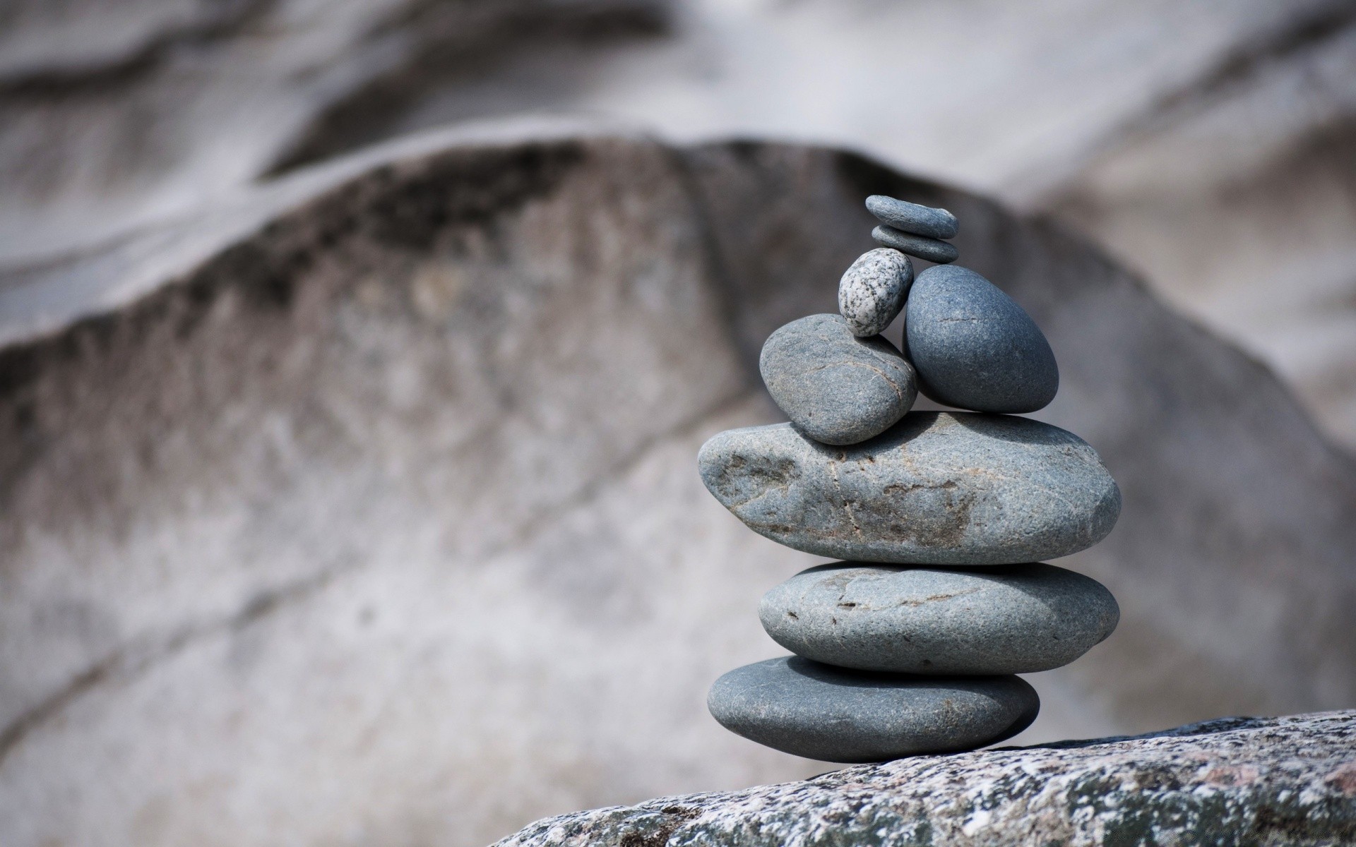 macro zen estabilidade equilíbrio rocha harmonia meditação paralelepípedos pedra boulder suave natureza ordem compostura simplicidade granito espiritualidade pilhas