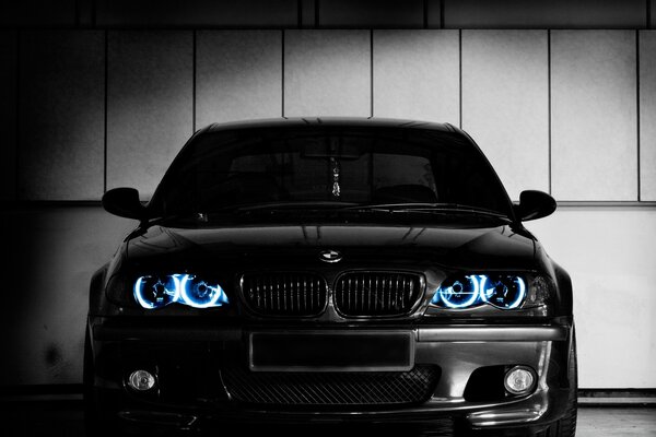 Coche negro fresco de BMW
