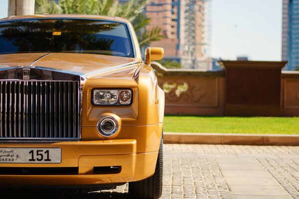 Photo of a retro car in the afternoon