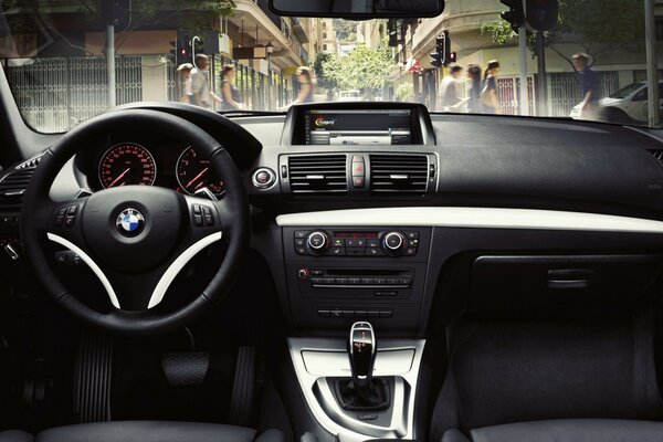 Interior de carro elegante e elegante