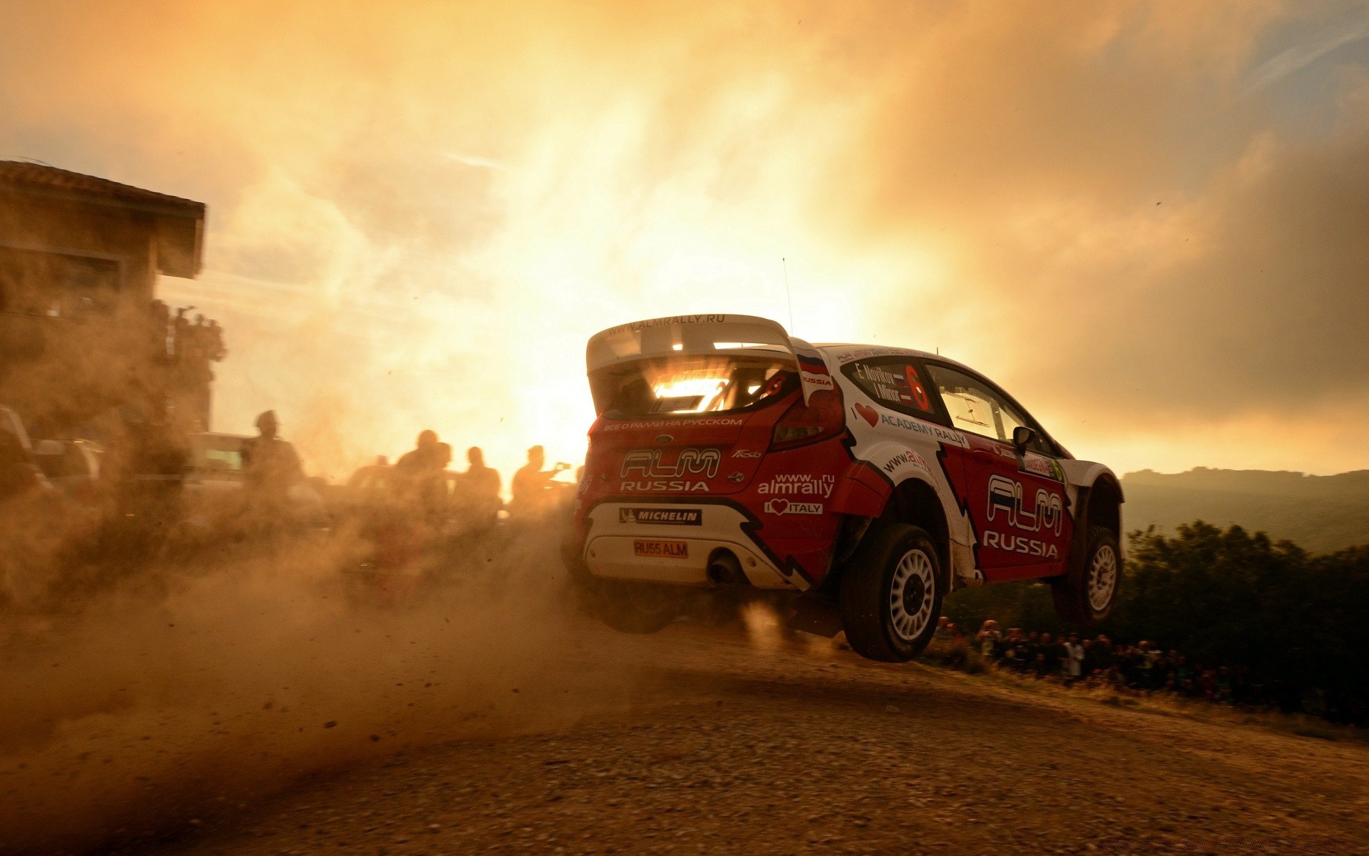 autres véhicules voiture rallye course poussière compétition voiture route action fumée système de transport piste flamme