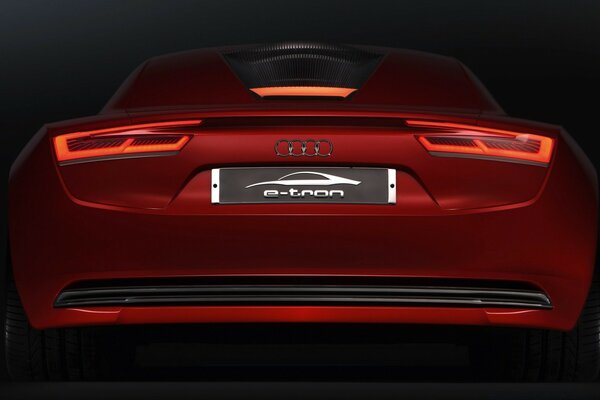 Audi E-Tron hinten