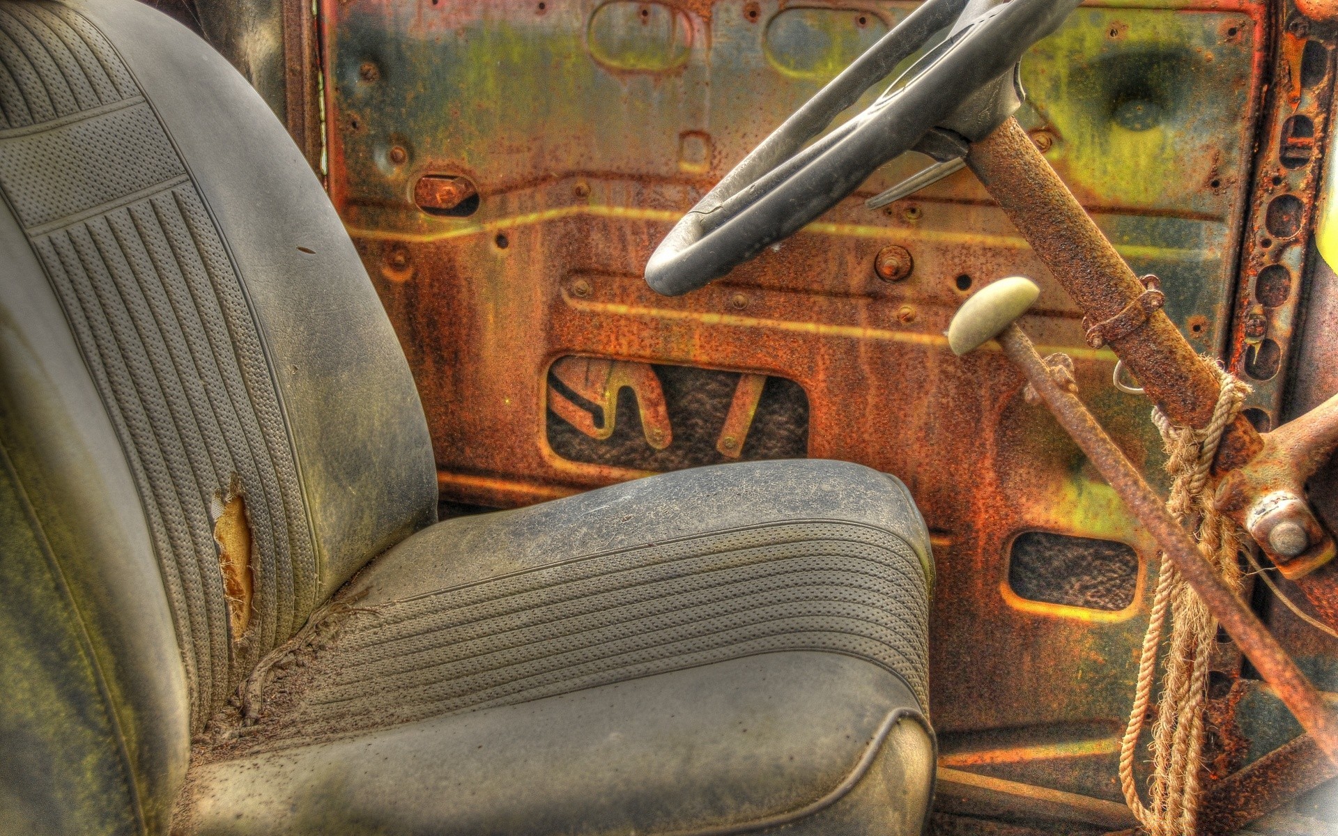 voitures rétro vieux vintage rétro classique antique voiture voiture rouillé acier sale poubelle conception système de transport art rust métallique abandonné bureau