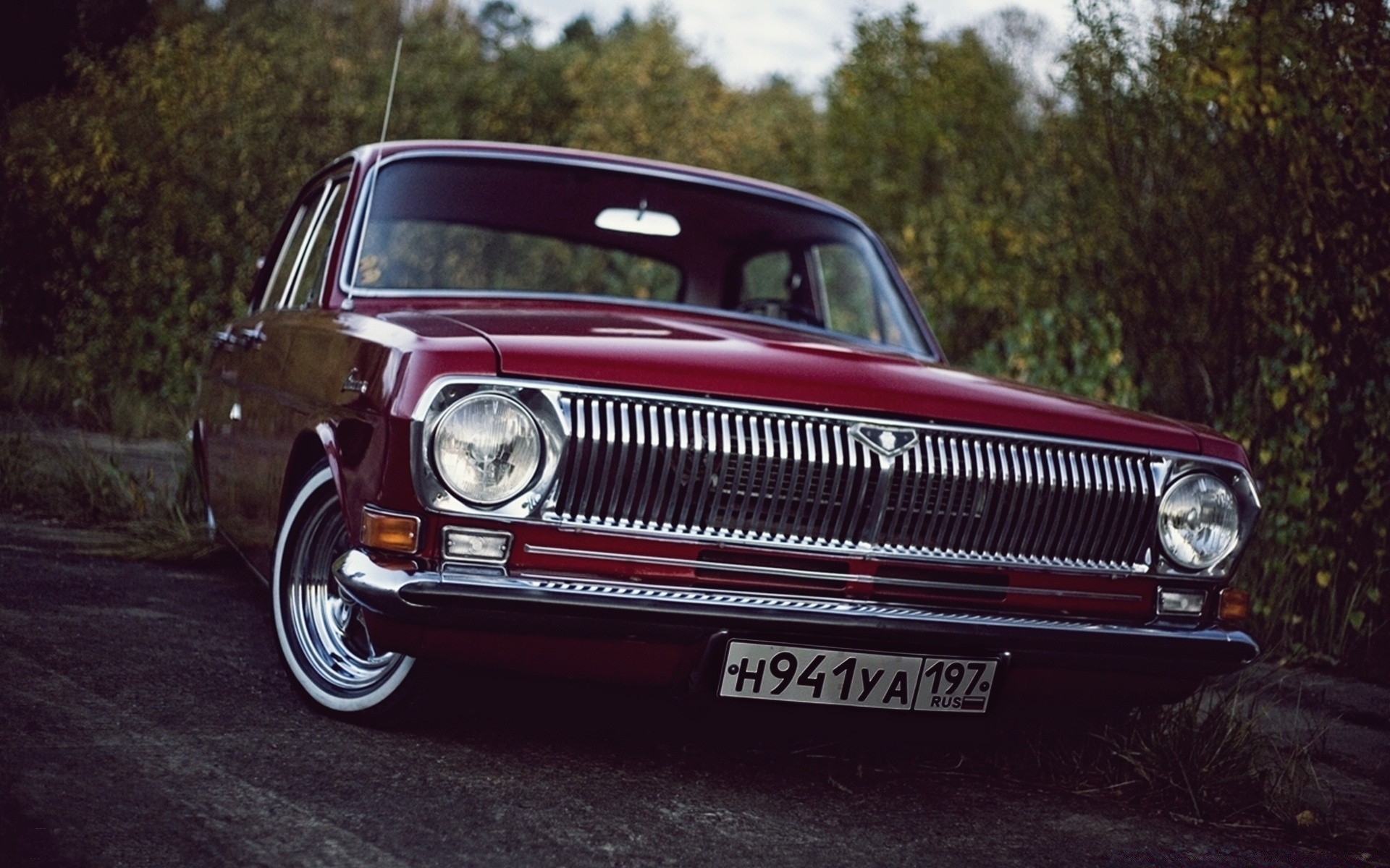 carros retro carro carro sistema de transporte disco farol capô clássico comício nostalgia estrada rodas pára - brisa automotivo pára-choques cromo vintage