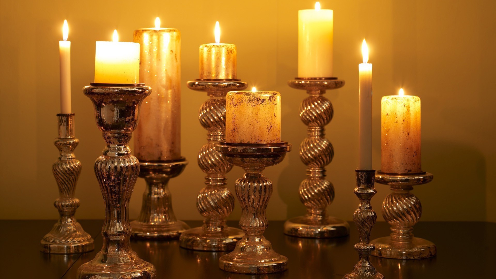decoración del hogar vela candelabro vela lámpara cera siete velas quemado llama araña latón religión iluminado diseño interior antiguo luz vidrio bronce mecha decoración