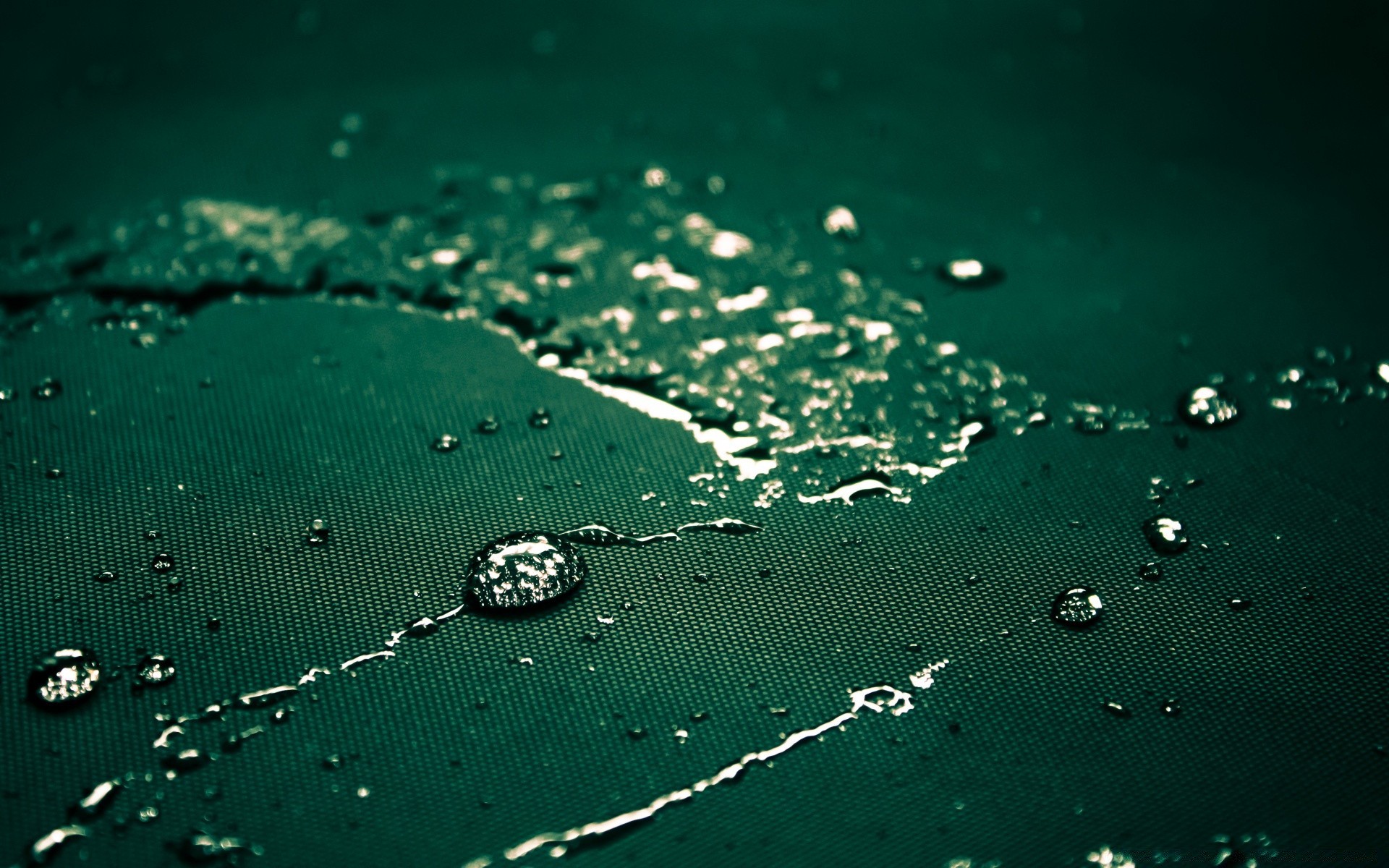 makro regen tropfen nass wasser tropfen tau spritzen blase wassertropfen sauber reflexion flüssigkeit türkis abstrakt klar welligkeit reinheit tropfen
