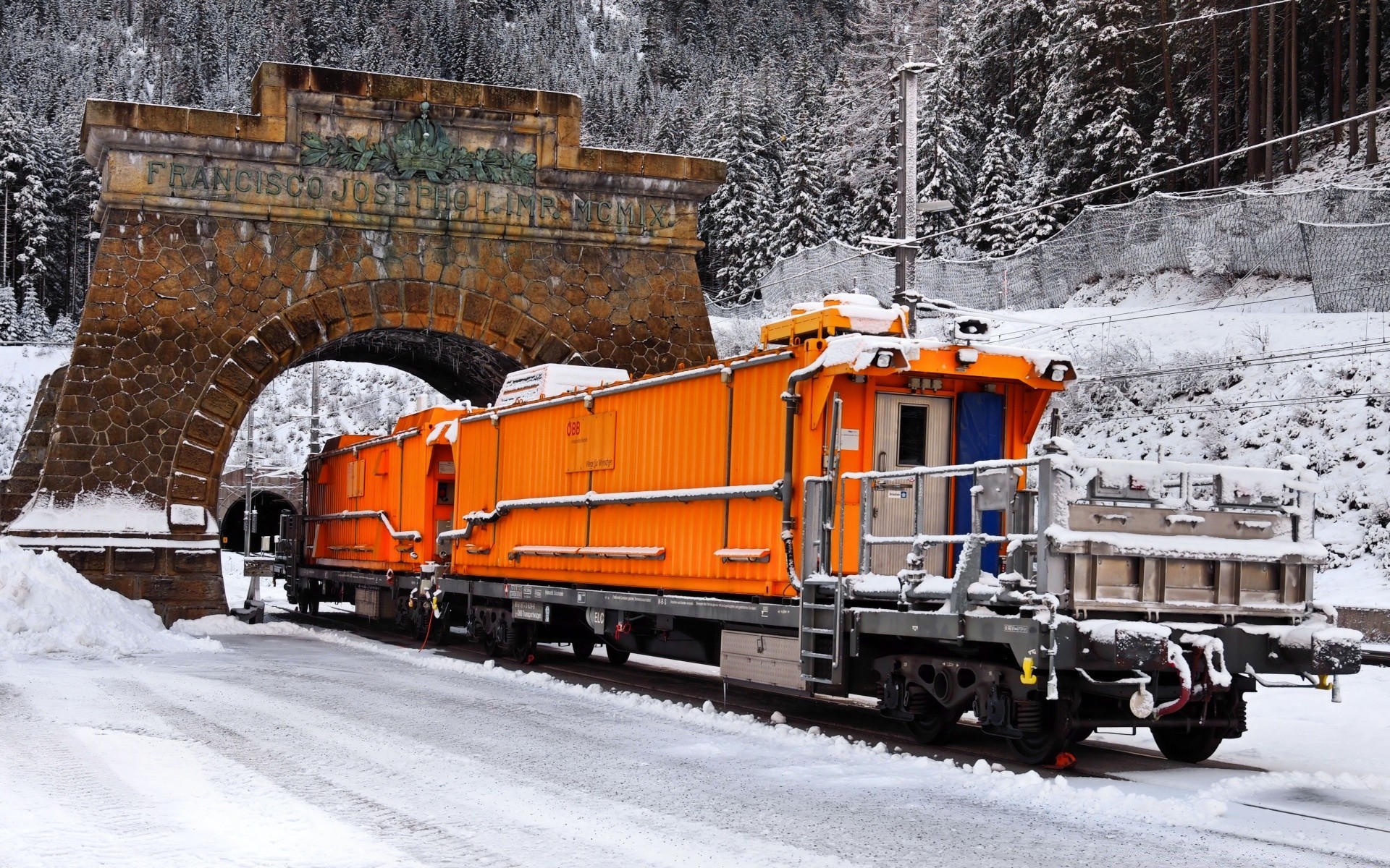 trenes nieve invierno coche frío pista sistema de transporte al aire libre viajes luz del día hielo