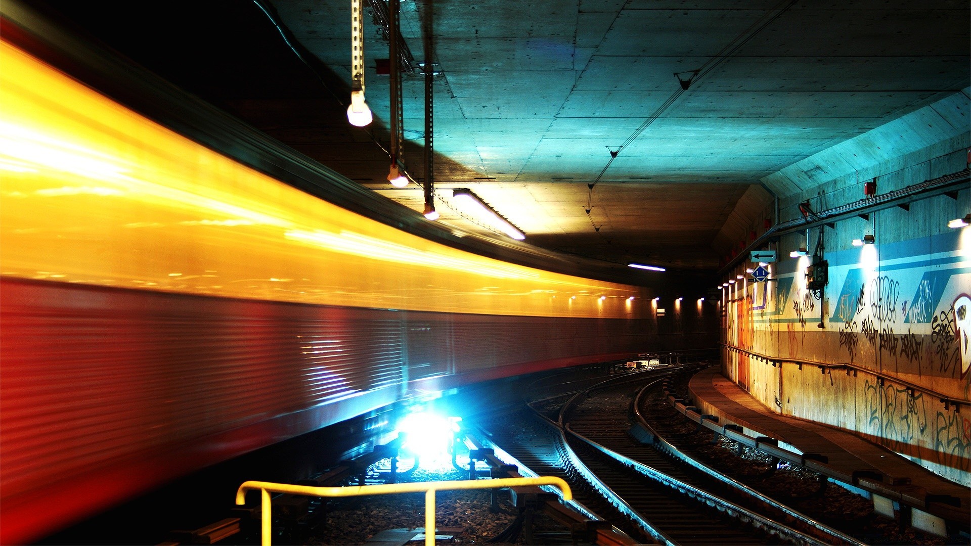 zug transportsystem unschärfe verkehr stau licht verkehr auto schnell straße autobahn brücke geschwindigkeit tunnel bus abend reisen dämmerung stadt innenstadt