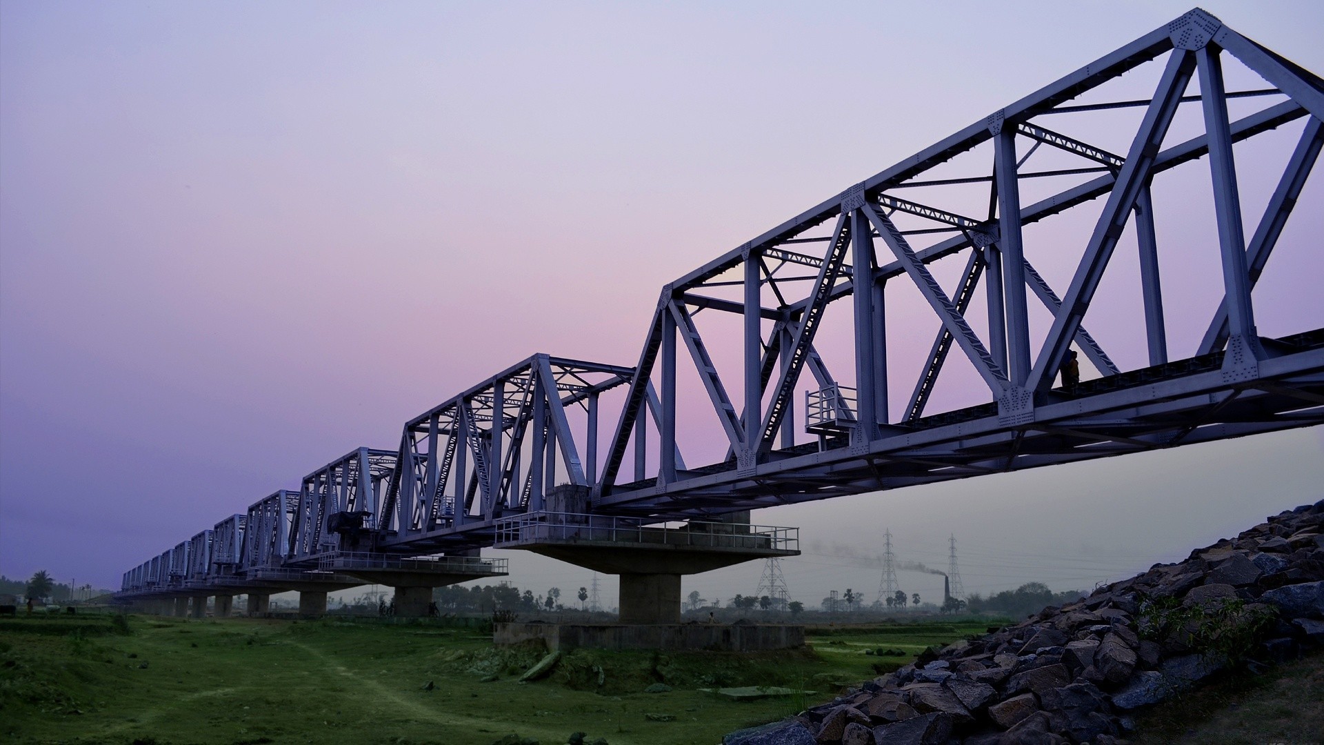 Мост с железной дорогой. Железнодорожный мост Цинлун. Железнодорожный балочный мост. Железнодорожный мост БАМ. Двухпутный Железнодорожный мост.