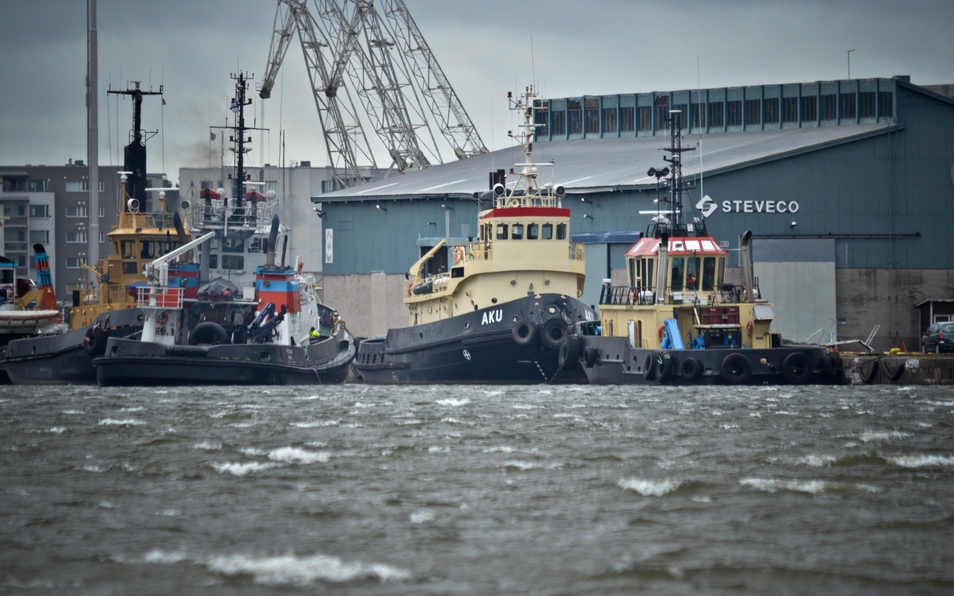 otros equipos embarcaciones agua puerto barco coche sistema de transporte mar industria muelle puerto barco río marina muelle comercio envío grúa negocio