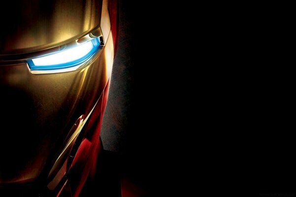 Iron Man, una mirada desde la oscuridad