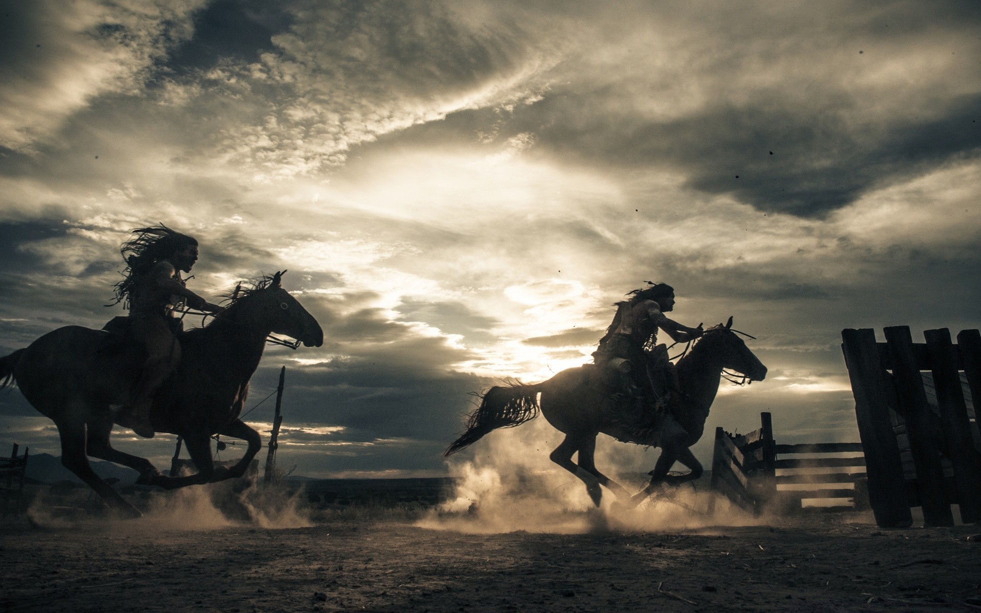 film cavalleria seduta cavallo mammifero equestre cavallo da corsa tramonto mare cowboy silhouette due mustang illuminato sistema di trasporto stallone sera fantino cavaliere concorso