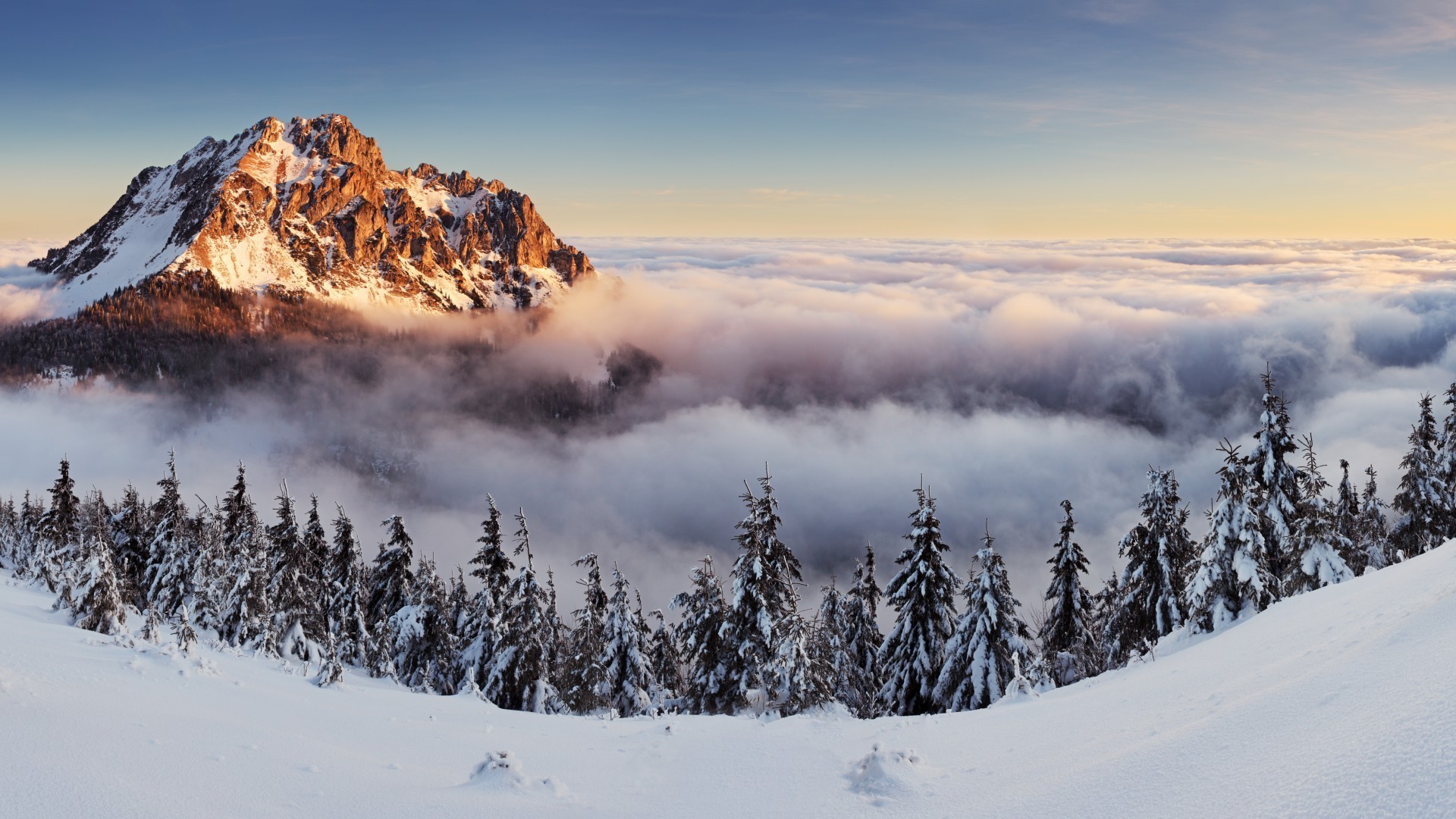 montanhas neve inverno montanhas frio gelo paisagem madeira céu ao ar livre natureza cênica geada tempo bom tempo