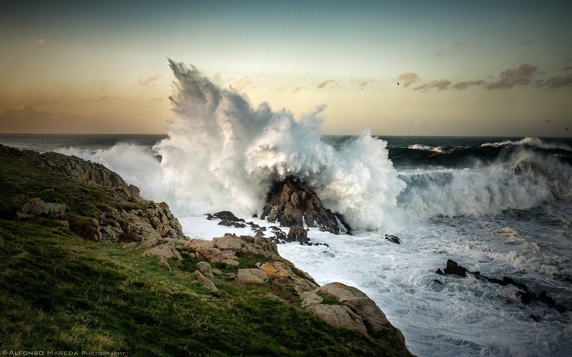 meer und ozean wasser landschaft sonnenuntergang nebel dämmerung reisen ozean meer himmel meer strand nebel natur rock