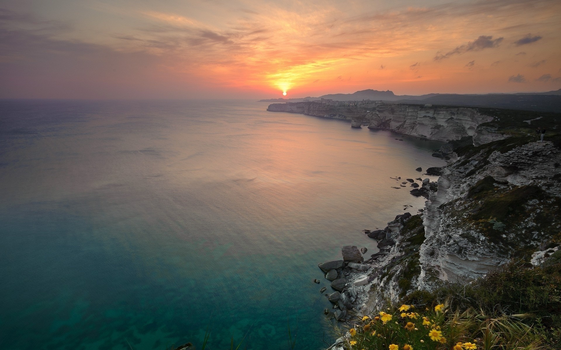 mar y océano puesta de sol agua amanecer mar noche océano paisaje crepúsculo playa sol mar paisaje cielo naturaleza viajes buen tiempo verano al aire libre