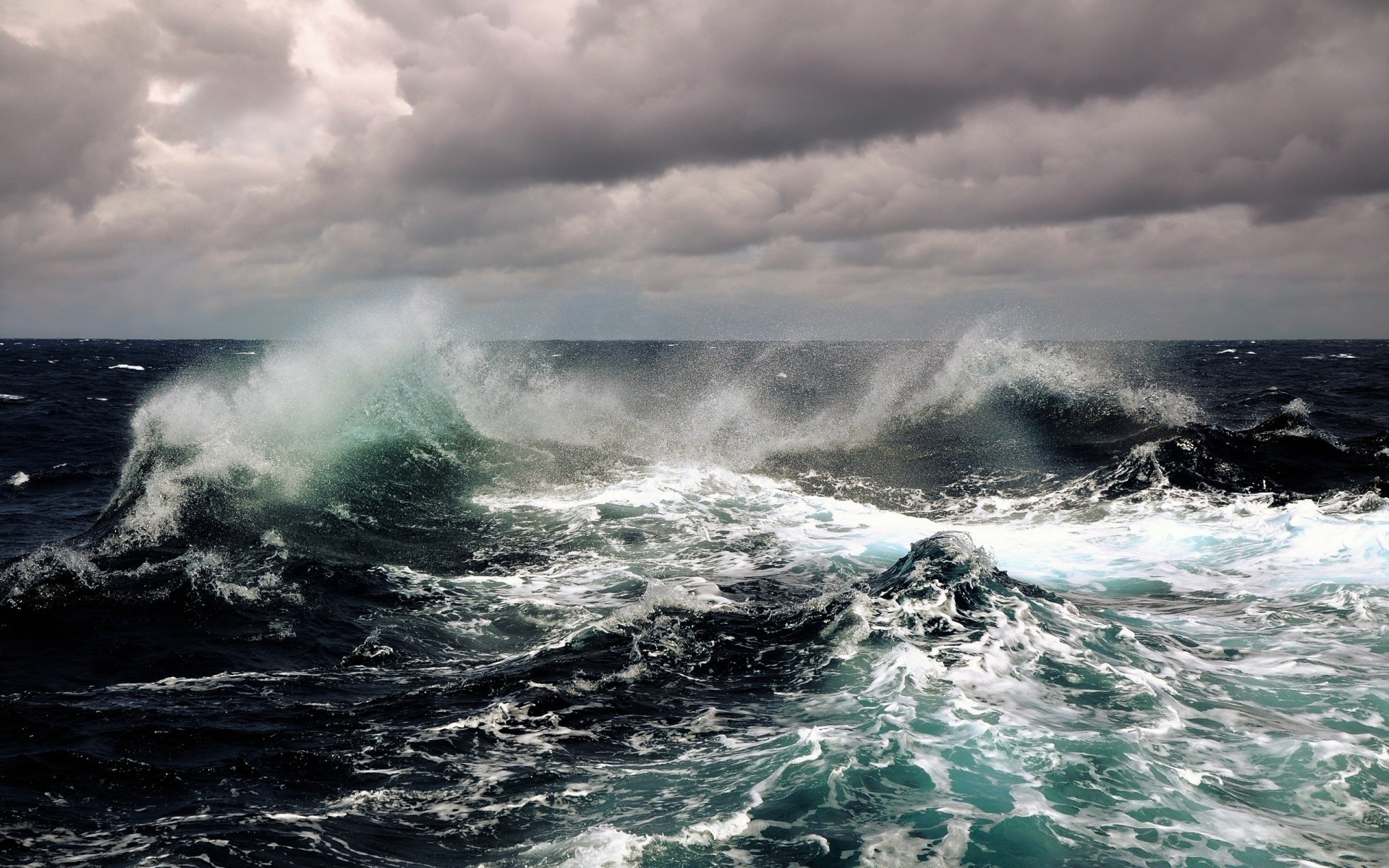 deniz ve okyanus su sörf fırtına okyanus deniz köpük dalga sprey manzara kasırga plaj deniz doğa seyahat tsunami hava durumu rüzgar